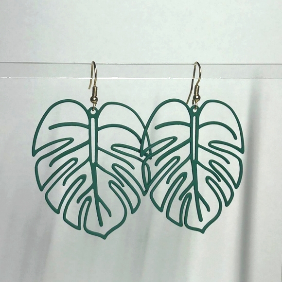 Earrings - Picture 1 of 3